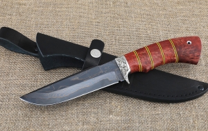 Нож Алтай сталь дамаск ламинированный с воронением, рукоять карельская береза красная Нож Алтай сталь дамаск ламинированный с воронением, рукоять карельская береза красная
