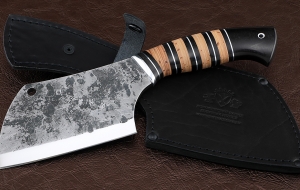 Тяпка №8 сталь 95Х18 (следы ковки), рукоять береста черный граб (зебра) Тяпка №8 сталь 95Х18 (следы ковки), рукоять береста черный граб (зебра)