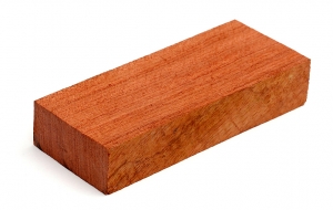 Брусок из дерева бубинга Брусок из дерева бубинга