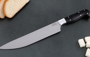 Кухонный нож Шеф №1 сталь 95Х18, рукоять черный граб с дюралью Кухонный нож Шеф №1 сталь 95Х18, рукоять черный граб с дюралью