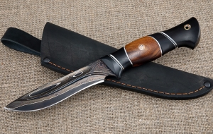 Нож Ангара дамаск ламинированный с воронением с долом черный граб железное дерево карбон Нож Ангара дамаск ламинированный с воронением с долом черный граб железное дерево карбон