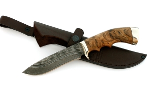 Нож Амур сталь дамаск-камень, рукоять резная,орех Нож Амур сталь дамаск-камень, рукоять резная,орех