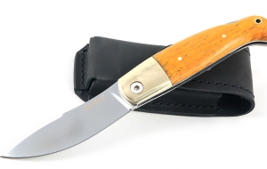 Складной нож Клык, сталь Elmax, рукоять накладки карельская береза стабилизированная янтарь Складной нож Клык, сталь Elmax, рукоять накладки карельская береза стабилизированная янтарь