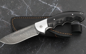 Складной нож "Ястреб" сталь дамаск, накладки черный граб Складной нож "Ястреб" сталь дамаск, накладки черный граб