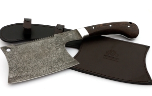 Тяпка №3 цельнометаллическая: сталь дамаск, рукоять венге Тяпка №3 цельнометаллическая: сталь дамаск, рукоять венге