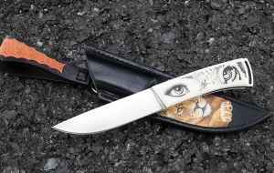 Нож Нерпа 2 Elmax цельнометаллический, белый акрил художественное исполнение "Львица" Нож Нерпа 2 Elmax цельнометаллический, белый акрил художественное исполнение "Львица"