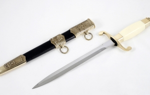 Кортик офицерский НВМФ (Нахимовское военно-морское училище) Кортик офицерский НВМФ (Нахимовское военно-морское училище)