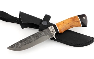 Нож Алтай сталь дамаск ламинированный, рукоять карельская береза стабилизированная янтарь+ черный граб, мельхиор Нож Алтай сталь дамаск ламинированный, рукоять карельская береза стабилизированная янтарь+ черный граб, мельхиор